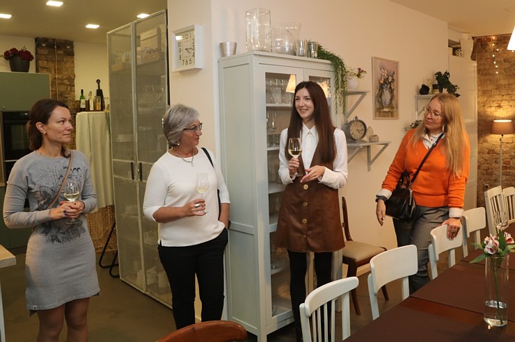 Starptautiskais ceļojumu tehnoloģiju uzņēmums «Rate Hawk» garšīgi satiekas ar Latvijas tūrisma firmām Starptautiskais ceļojumu tehnoloģiju uzņēmums «Rate Hawk» garšīgi satiekas ar Latvijas tūrisma firmām 344326