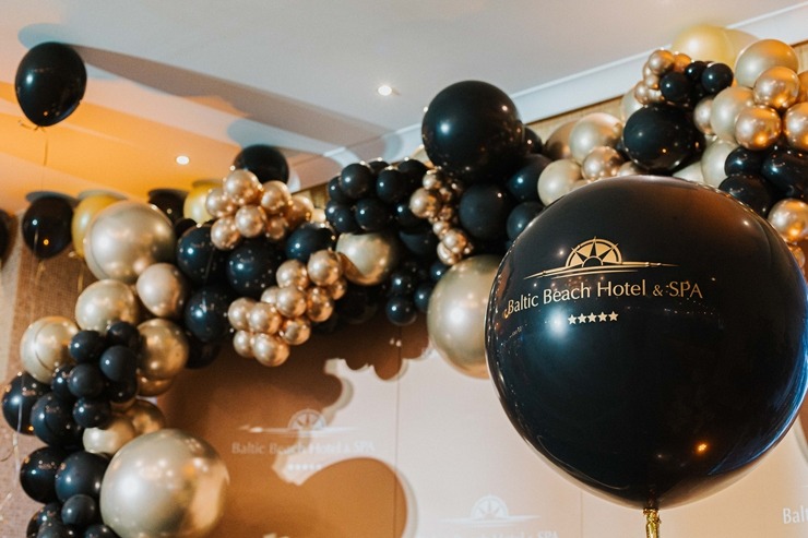 «Baltic Beach Hotel & SPA» pulcē draugus uz dāsnuma un izdevīgo piedāvājumu gadatirgu «Saulainā nakts». Foto: Artis Veigurs «Baltic Beach Hotel & SPA» pulcē draugus uz dāsnuma un izdevīgo piedāvājumu gadatirgu «Saulainā nakts». Foto: Artis Veigurs 345134