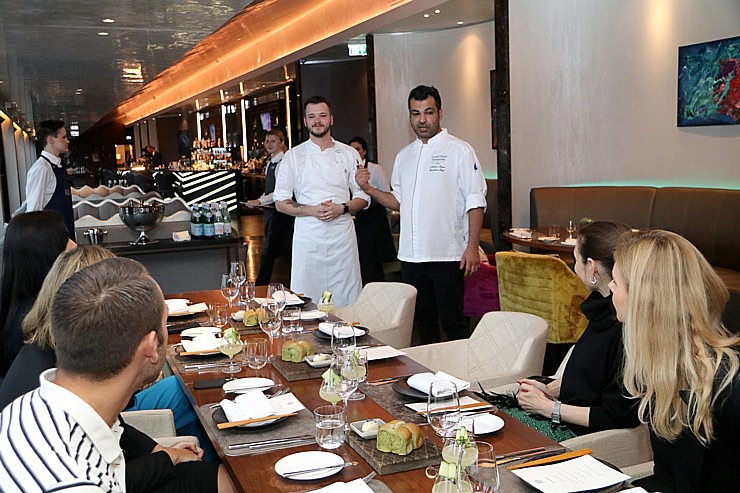 Travelnews.lv izbauda «Grand Hotel Kempinski Riga» restorāna «Stage22» jauno ēdienkarti «Asian Fusion» Travelnews.lv izbauda «Grand Hotel Kempinski Riga» restorāna «Stage22» jauno ēdienkarti «Asian Fusion» 345402