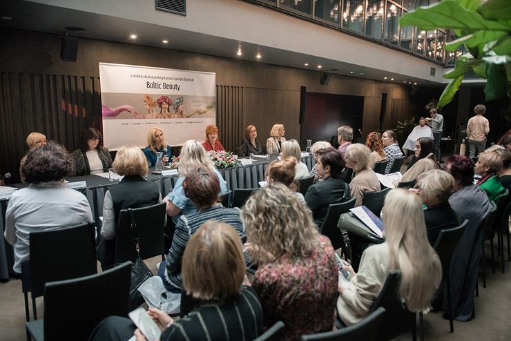 «Baltic Beauty 2023» ieskandina interesi par izstādi Vecrīgas viesnīcā «Pullman Riga Old Town».Foto: BT1 «Baltic Beauty 2023» ieskandina interesi par izstādi Vecrīgas viesnīcā «Pullman Riga Old Town».Foto: BT1 345448