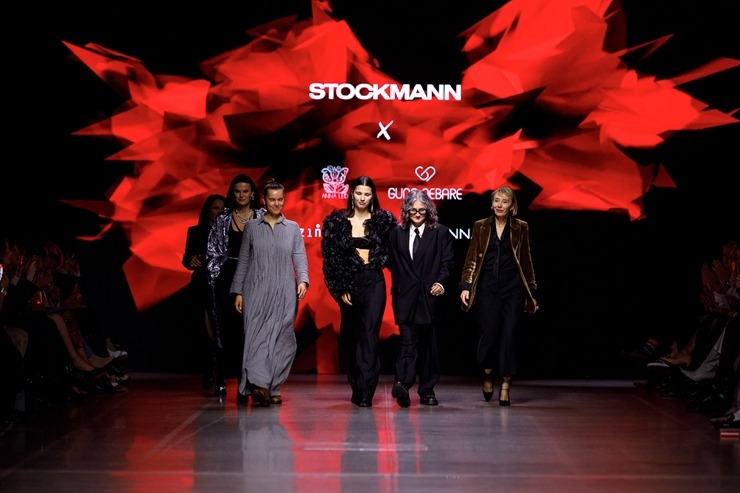 Rīgas modes nedēļa piedāvā iepazīties ar kolekciju STOCKMANN x LATVIAN DESIGNERS no Latvijas. Foto: Mark Litvyakov Rīgas modes nedēļa piedāvā iepazīties ar kolekciju STOCKMANN x LATVIAN DESIGNERS no Latvijas. Foto: Mark Litvyakov 345679
