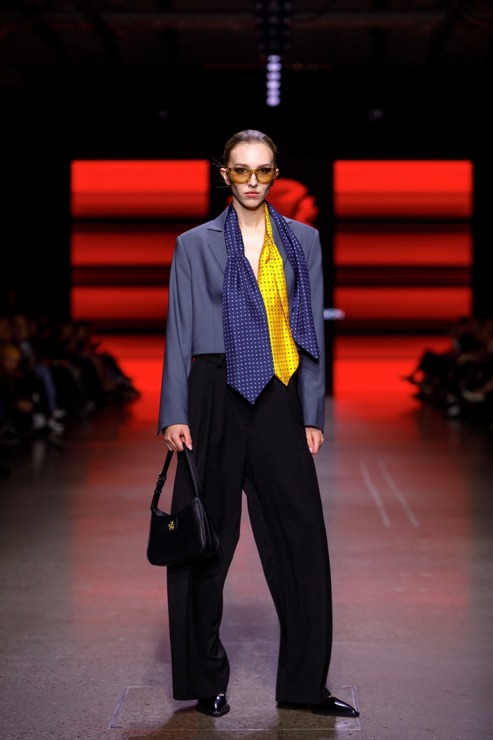 Rīgas modes nedēļa piedāvā iepazīties ar kolekciju STOCKMANN x LATVIAN DESIGNERS no Latvijas. Foto: Mark Litvyakov Rīgas modes nedēļa piedāvā iepazīties ar kolekciju STOCKMANN x LATVIAN DESIGNERS no Latvijas. Foto: Mark Litvyakov 345695