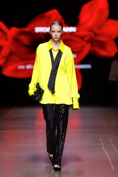 Rīgas modes nedēļa piedāvā iepazīties ar kolekciju STOCKMANN x LATVIAN DESIGNERS no Latvijas. Foto: Mark Litvyakov Rīgas modes nedēļa piedāvā iepazīties ar kolekciju STOCKMANN x LATVIAN DESIGNERS no Latvijas. Foto: Mark Litvyakov 345682