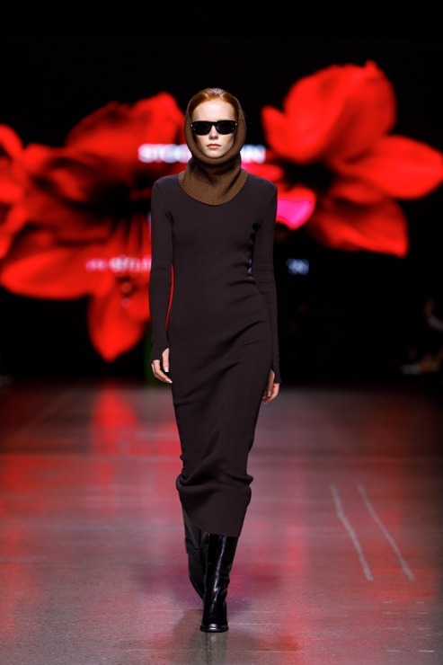 Rīgas modes nedēļa piedāvā iepazīties ar kolekciju STOCKMANN x LATVIAN DESIGNERS no Latvijas. Foto: Mark Litvyakov Rīgas modes nedēļa piedāvā iepazīties ar kolekciju STOCKMANN x LATVIAN DESIGNERS no Latvijas. Foto: Mark Litvyakov 345686