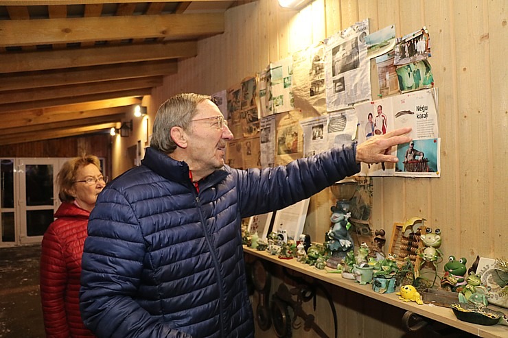 Travelnews.lv apmeklē nēģu cepēju «Krupis» Carnikavā un izbauda karstus nēģus 347325