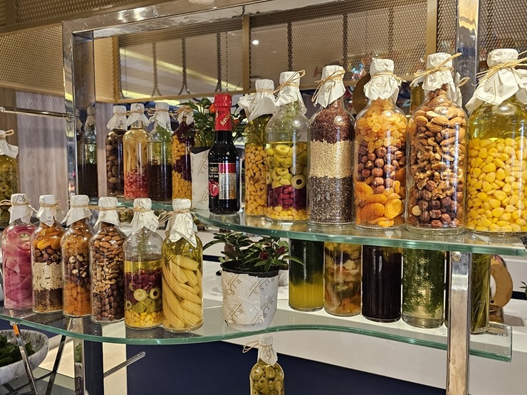 Travelnews.lv sadarbībā ar «ANEX Tour» izbauda jaunās Šarm eš Šeihas viesnīcas «Rixos Radamis» brokastis Travelnews.lv sadarbībā ar «ANEX Tour» izbauda jaunās Šarm eš Šeihas viesnīcas «Rixos Radamis» brokastis 347516