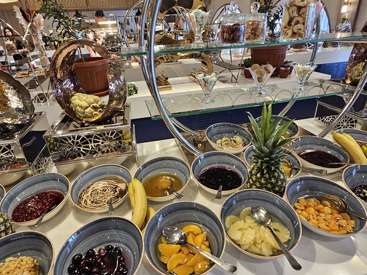 Travelnews.lv sadarbībā ar «ANEX Tour» izbauda jaunās Šarm eš Šeihas viesnīcas «Rixos Radamis» brokastis Travelnews.lv sadarbībā ar «ANEX Tour» izbauda jaunās Šarm eš Šeihas viesnīcas «Rixos Radamis» brokastis 347534