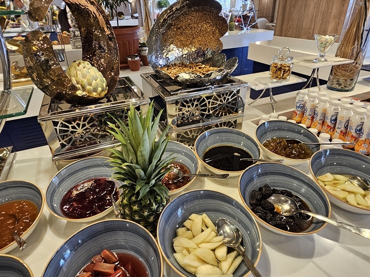 Travelnews.lv sadarbībā ar «ANEX Tour» izbauda jaunās Šarm eš Šeihas viesnīcas «Rixos Radamis» brokastis Travelnews.lv sadarbībā ar «ANEX Tour» izbauda jaunās Šarm eš Šeihas viesnīcas «Rixos Radamis» brokastis 347536