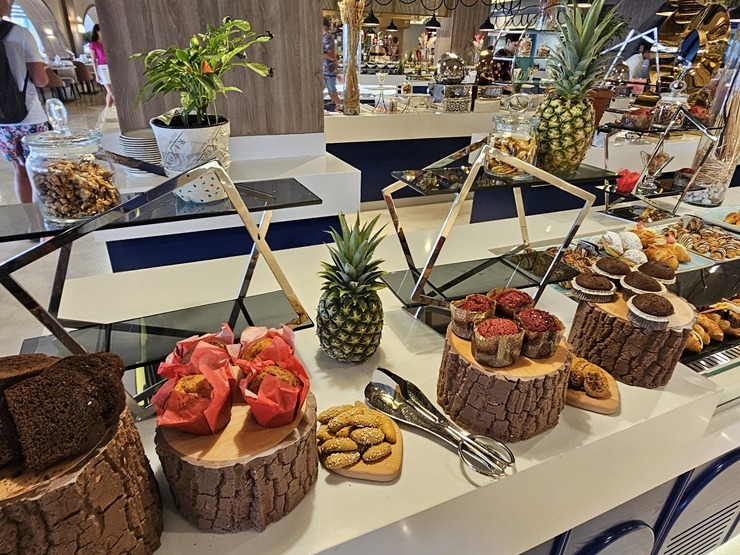 Travelnews.lv sadarbībā ar «ANEX Tour» izbauda jaunās Šarm eš Šeihas viesnīcas «Rixos Radamis» brokastis 347539