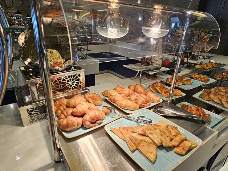 Travelnews.lv sadarbībā ar «ANEX Tour» izbauda jaunās Šarm eš Šeihas viesnīcas «Rixos Radamis» brokastis Travelnews.lv sadarbībā ar «ANEX Tour» izbauda jaunās Šarm eš Šeihas viesnīcas «Rixos Radamis» brokastis 347542