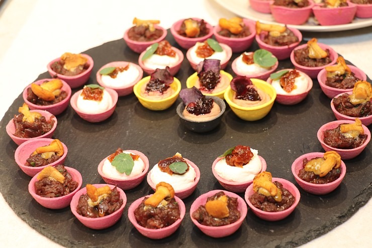 Travelnewslv piedalās pavārgrāmatas «BALTIC CHEFS 2» un ARENS salona jaunās ekspozīcijas prezentāciju Travelnewslv piedalās pavārgrāmatas «BALTIC CHEFS 2» un ARENS salona jaunās ekspozīcijas prezentāciju 347836