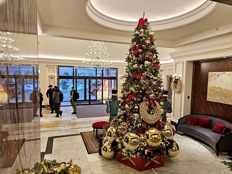 Izbaudām Vecrīgas 5 zvaigžņu viesnīcas «Grand Hotel Kempinski Riga» brokastis Ziemassvētku noskaņās Izbaudām Vecrīgas 5 zvaigžņu viesnīcas «Grand Hotel Kempinski Riga» brokastis Ziemassvētku noskaņās 348283