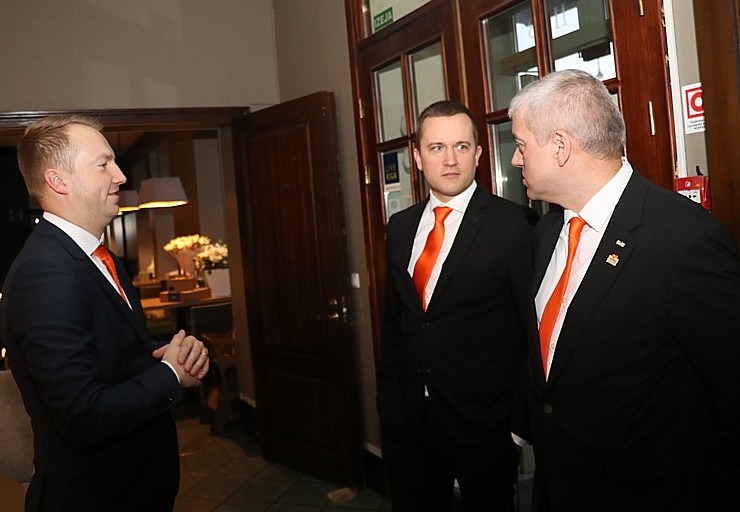 Auto noma «Sixt Latvija» kopā ar šefpavāru Mārtiņu Sirmo rīko Ziemassvētku pateicības brokastis sadarbības partneriem Auto noma «Sixt Latvija» kopā ar šefpavāru Mārtiņu Sirmo rīko Ziemassvētku pateicības brokastis sadarbības partneriem 348364