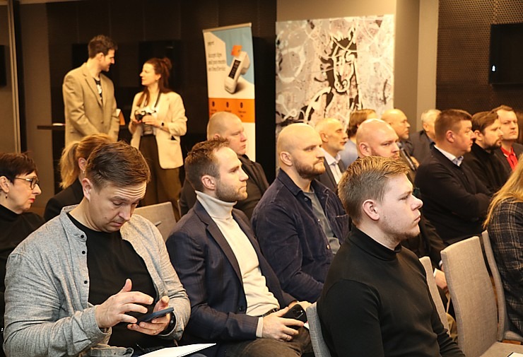 Latvijas Restorānu biedrība tiekas seminārā un Rīgas viesnīcas «Pullman Riga Old Town» pusdienās ar Ekonomikas ministru Viktoru Valaini Latvijas Restorānu biedrība tiekas seminārā un Rīgas viesnīcas «Pullman Riga Old Town» pusdienās ar Ekonomikas ministru Viktoru Valaini 348815