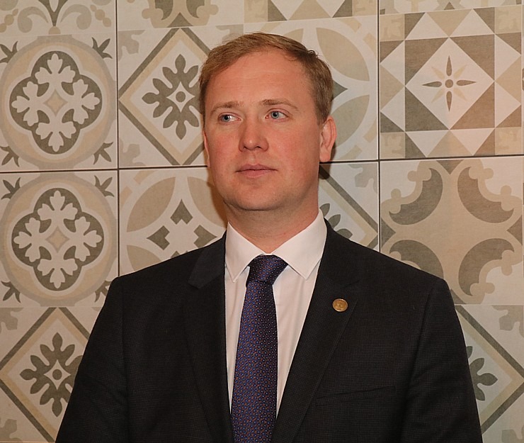 Latvijas Restorānu biedrība tiekas seminārā un Rīgas viesnīcas «Pullman Riga Old Town» pusdienās ar Ekonomikas ministru Viktoru Valaini Latvijas Restorānu biedrība tiekas seminārā un Rīgas viesnīcas «Pullman Riga Old Town» pusdienās ar Ekonomikas ministru Viktoru Valaini 348833