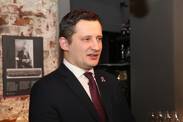 Latvijas Restorānu biedrība tiekas seminārā un Rīgas viesnīcas «Pullman Riga Old Town» pusdienās ar Ekonomikas ministru Viktoru Valaini Latvijas Restorānu biedrība tiekas seminārā un Rīgas viesnīcas «Pullman Riga Old Town» pusdienās ar Ekonomikas ministru Viktoru Valaini 348834
