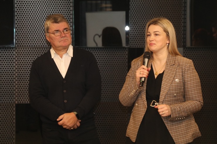 Pavāru kluba 20.gadu jubilejas kopsapulce notiek viesnīcā «Pullman Riga Old Town». Foto: Līga Elsiņa-Zuicena / Aivars Mackevičs Pavāru kluba 20.gadu jubilejas kopsapulce notiek viesnīcā «Pullman Riga Old Town». Foto: Līga Elsiņa-Zuicena / Aivars Mackevičs 348959