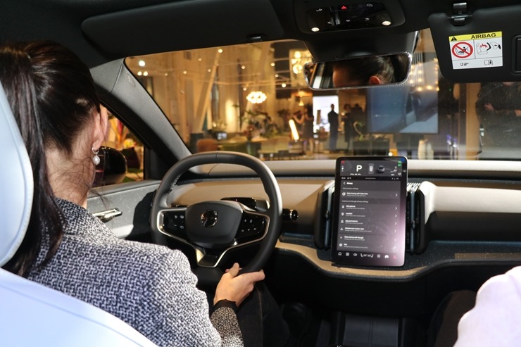 Autocentrs «Mūsa Motors Rīga» izsmalcinātā veidā prezentē jauno un elektrisko «Volvo EX30» 349417