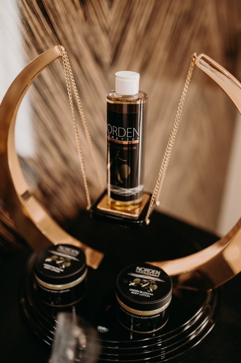 Vecrīgas «Grand Hotel Kempinski Riga» atklāj ekskluzīvo Dzintara terapijas SPA rituālu. Foto: Kempinski.com Vecrīgas «Grand Hotel Kempinski Riga» atklāj ekskluzīvo Dzintara terapijas SPA rituālu. Foto: Kempinski.com 349949