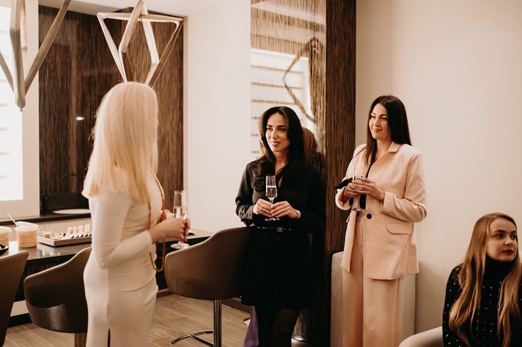 Vecrīgas «Grand Hotel Kempinski Riga» atklāj ekskluzīvo Dzintara terapijas SPA rituālu. Foto: Kempinski.com Vecrīgas «Grand Hotel Kempinski Riga» atklāj ekskluzīvo Dzintara terapijas SPA rituālu. Foto: Kempinski.com 349952