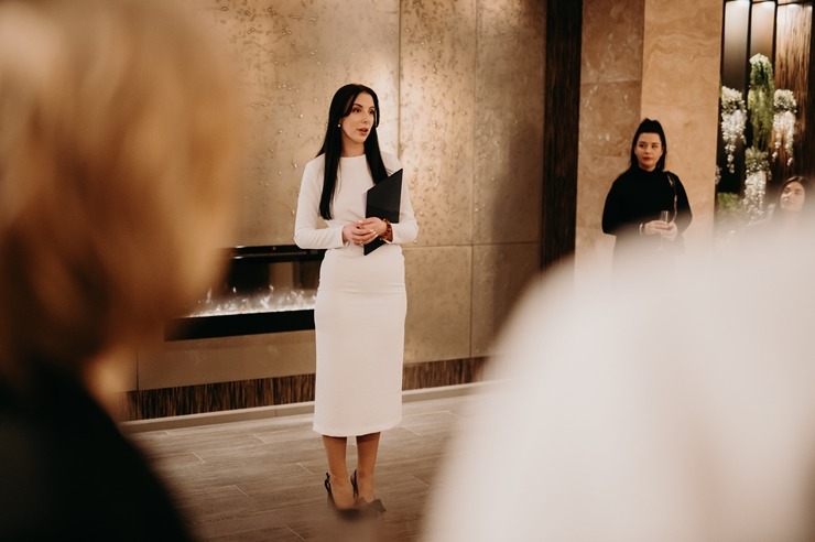 Vecrīgas «Grand Hotel Kempinski Riga» atklāj ekskluzīvo Dzintara terapijas SPA rituālu. Foto: Kempinski.com Vecrīgas «Grand Hotel Kempinski Riga» atklāj ekskluzīvo Dzintara terapijas SPA rituālu. Foto: Kempinski.com 349959