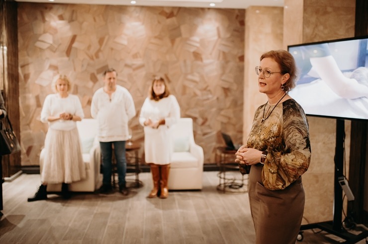 Vecrīgas «Grand Hotel Kempinski Riga» atklāj ekskluzīvo Dzintara terapijas SPA rituālu. Foto: Kempinski.com Vecrīgas «Grand Hotel Kempinski Riga» atklāj ekskluzīvo Dzintara terapijas SPA rituālu. Foto: Kempinski.com 349964