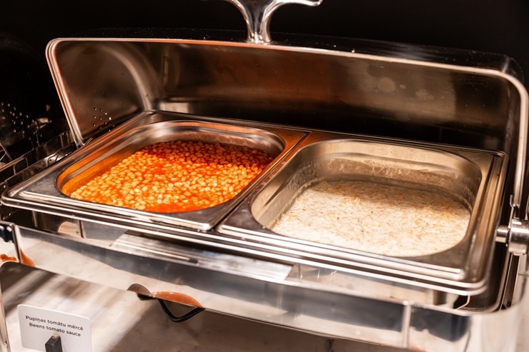 Tagad drošas agra rīta brokastis ir garantētas ar aplikācijas «Eatinhotels.lv» palīdzību. Foto: Eatinhotels.lv Tagad drošas agra rīta brokastis ir garantētas ar aplikācijas «Eatinhotels.lv» palīdzību. Foto: Eatinhotels.lv 350044
