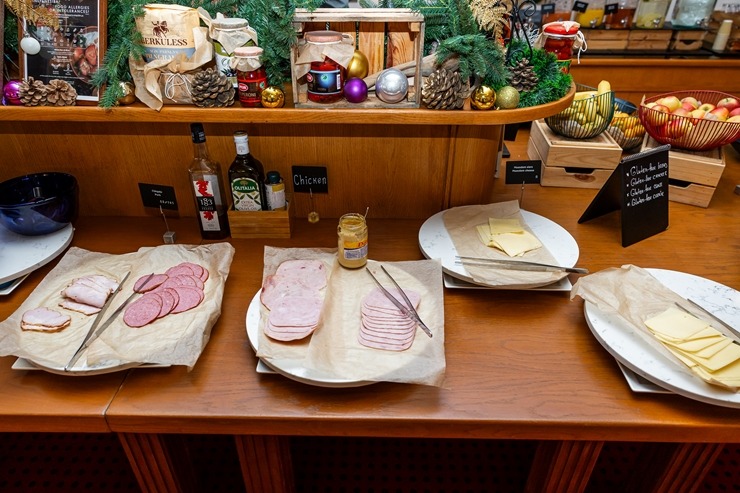 Tagad drošas agra rīta brokastis ir garantētas ar aplikācijas «Eatinhotels.lv» palīdzību. Foto: Eatinhotels.lv Tagad drošas agra rīta brokastis ir garantētas ar aplikācijas «Eatinhotels.lv» palīdzību. Foto: Eatinhotels.lv 350059