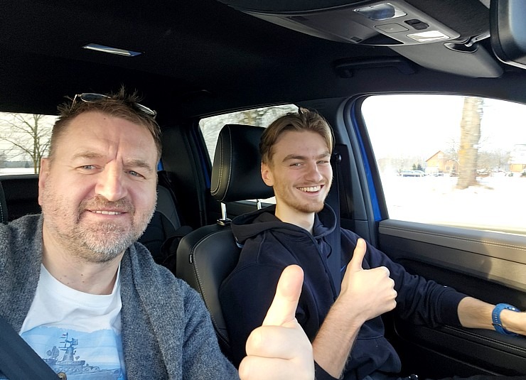 Apceļojam Latviju ar otrās paaudzes 6 cilindru jaudīgo «VW Amarok» 350117