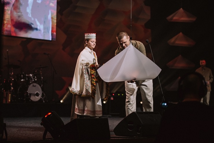 Skati latgaliešu kultūras gada balvas «Boņuks 2023» pasniegšanu. Foto: Dagnija Bernāne / Latgales vēstniecība GORS Skati latgaliešu kultūras gada balvas «Boņuks 2023» pasniegšanu. Foto: Dagnija Bernāne / Latgales vēstniecība GORS 350485