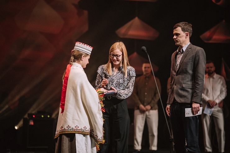 Skati latgaliešu kultūras gada balvas «Boņuks 2023» pasniegšanu. Foto: Dagnija Bernāne / Latgales vēstniecība GORS Skati latgaliešu kultūras gada balvas «Boņuks 2023» pasniegšanu. Foto: Dagnija Bernāne / Latgales vēstniecība GORS 350486
