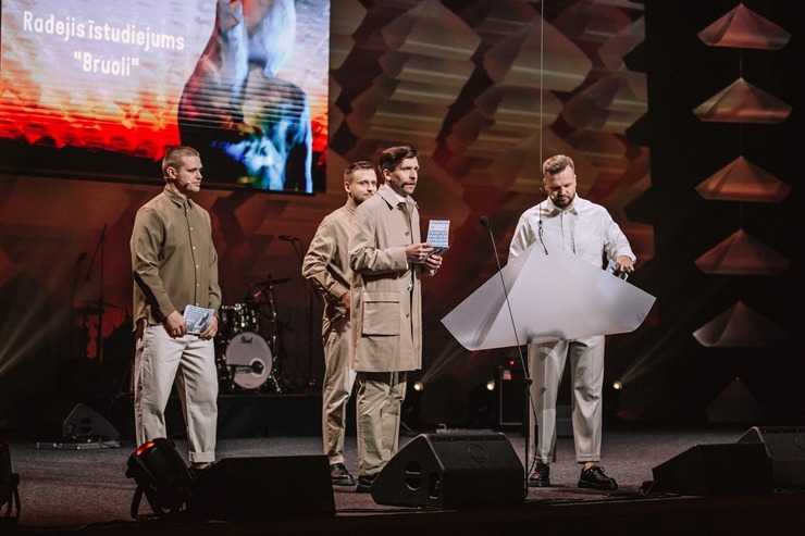 Skati latgaliešu kultūras gada balvas «Boņuks 2023» pasniegšanu. Foto: Dagnija Bernāne / Latgales vēstniecība GORS Skati latgaliešu kultūras gada balvas «Boņuks 2023» pasniegšanu. Foto: Dagnija Bernāne / Latgales vēstniecība GORS 350478