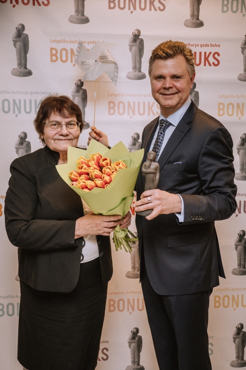 Skati latgaliešu kultūras gada balvas «Boņuks 2023» pasniegšanu. Foto: Dagnija Bernāne / Latgales vēstniecība GORS Skati latgaliešu kultūras gada balvas «Boņuks 2023» pasniegšanu. Foto: Dagnija Bernāne / Latgales vēstniecība GORS 350519