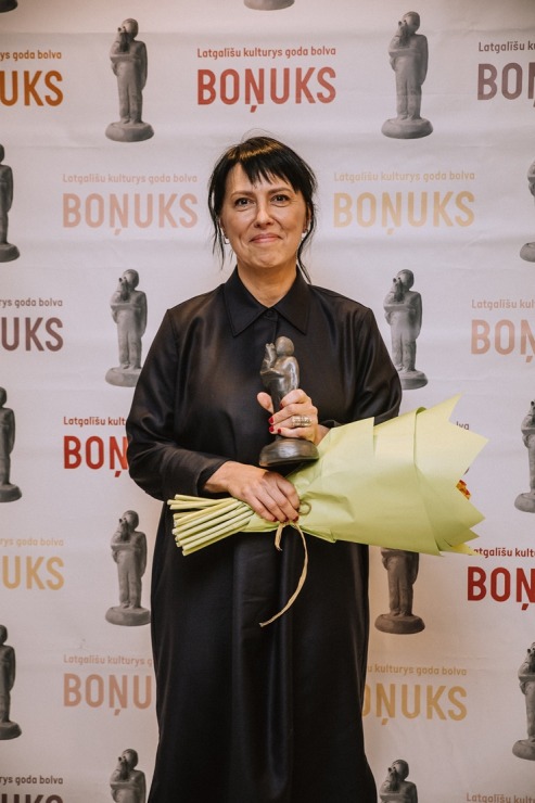 Skati latgaliešu kultūras gada balvas «Boņuks 2023» pasniegšanu. Foto: Dagnija Bernāne / Latgales vēstniecība GORS Skati latgaliešu kultūras gada balvas «Boņuks 2023» pasniegšanu. Foto: Dagnija Bernāne / Latgales vēstniecība GORS 350527