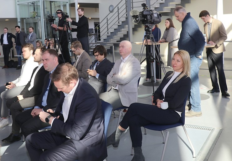 «airBaltic» īpašā preses konferencē ziņo par 2023.gada rezultātiem 350611