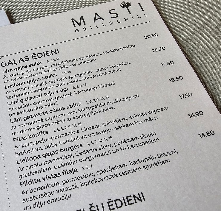 Travelnews.lv pēc 20 km pārgājiena dodas ieturēt maltīti Ozolnieku restorānā «Masti Grill&Chill» Travelnews.lv pēc 20 km pārgājiena dodas ieturēt maltīti Ozolnieku restorānā «Masti Grill&Chill» 351137