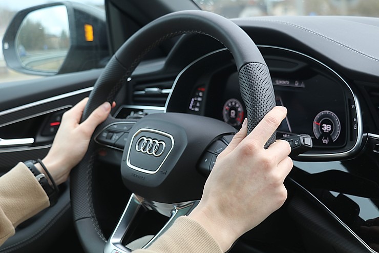 Travelnews.lv apceļo Latviju ar 340 zirgspēku jaudīgo «Audi Q8» 351212