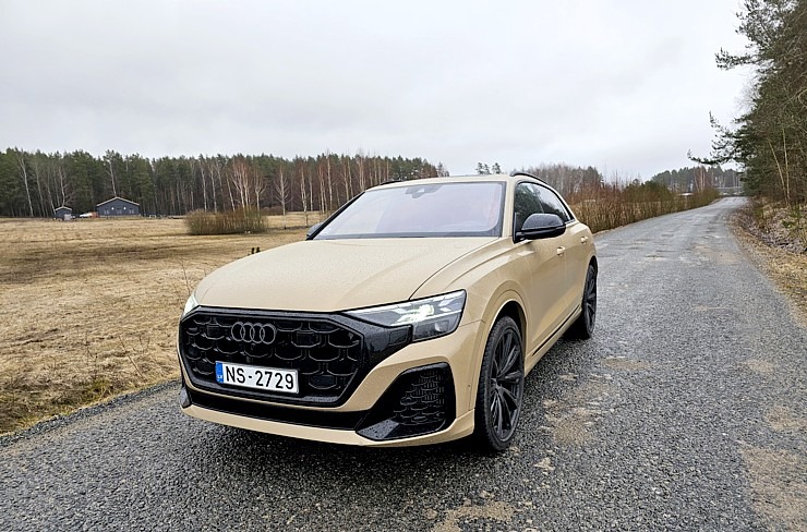 Travelnews.lv apceļo Latviju ar 340 zirgspēku jaudīgo «Audi Q8» 351215