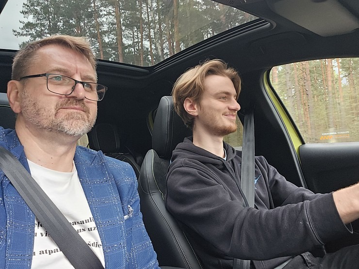 Ar jauno un ekonomisko «Peugeot 208 1.2 Hybrid» apceļojam Latgali un Sēliju. Sadarbībā ar Autobassadone.lv Ar jauno un ekonomisko «Peugeot 208 1.2 Hybrid» apceļojam Latgali un Sēliju. Sadarbībā ar Autobassadone.lv 352197