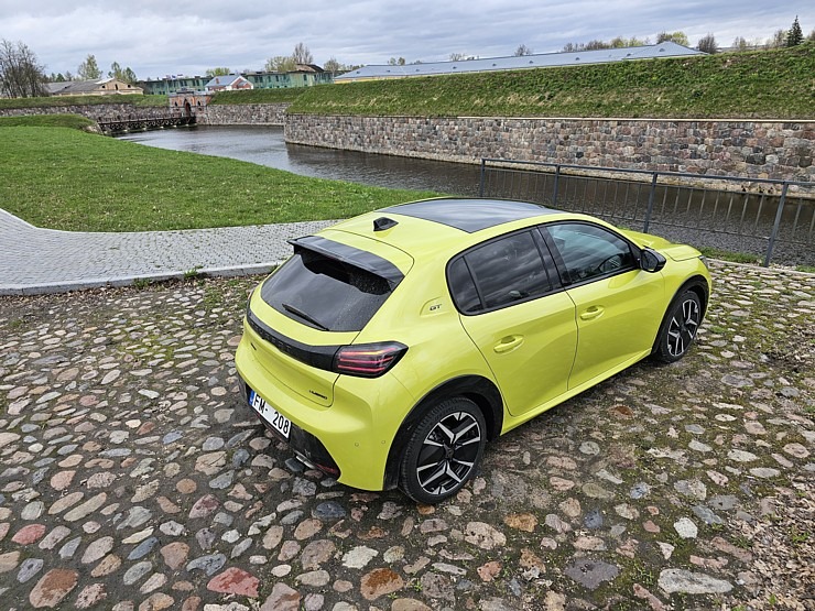 Ar jauno un ekonomisko «Peugeot 208 1.2 Hybrid» apceļojam Latgali un Sēliju. Sadarbībā ar Autobassadone.lv Ar jauno un ekonomisko «Peugeot 208 1.2 Hybrid» apceļojam Latgali un Sēliju. Sadarbībā ar Autobassadone.lv 352201