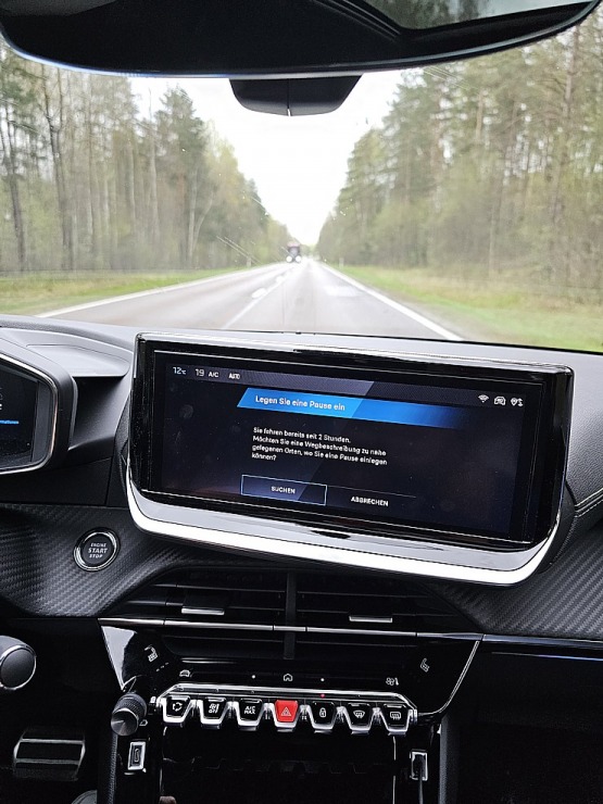 Ar jauno un ekonomisko «Peugeot 208 1.2 Hybrid» apceļojam Latgali un Sēliju. Sadarbībā ar Autobassadone.lv 352202