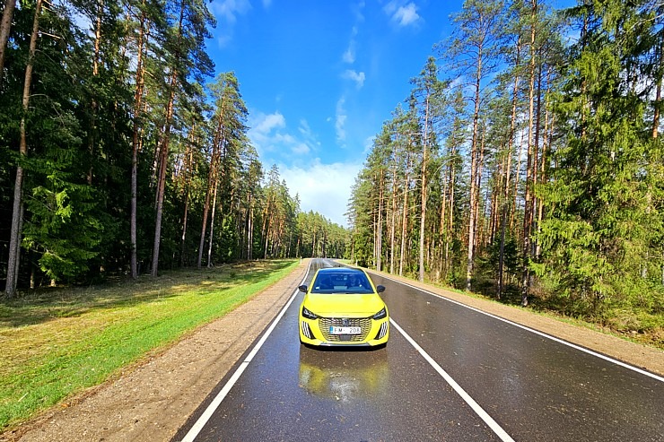Ar jauno un ekonomisko «Peugeot 208 1.2 Hybrid» apceļojam Latgali un Sēliju. Sadarbībā ar Autobassadone.lv Ar jauno un ekonomisko «Peugeot 208 1.2 Hybrid» apceļojam Latgali un Sēliju. Sadarbībā ar Autobassadone.lv 352210
