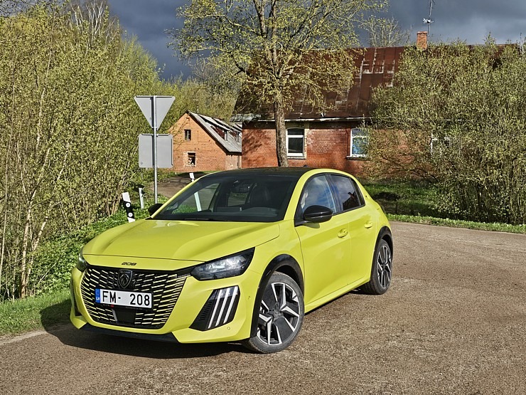 Ar jauno un ekonomisko «Peugeot 208 1.2 Hybrid» apceļojam Latgali un Sēliju. Sadarbībā ar Autobassadone.lv Ar jauno un ekonomisko «Peugeot 208 1.2 Hybrid» apceļojam Latgali un Sēliju. Sadarbībā ar Autobassadone.lv 352211