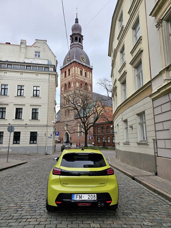 Ar jauno un ekonomisko «Peugeot 208 1.2 Hybrid» apceļojam Latgali un Sēliju. Sadarbībā ar Autobassadone.lv Ar jauno un ekonomisko «Peugeot 208 1.2 Hybrid» apceļojam Latgali un Sēliju. Sadarbībā ar Autobassadone.lv 352190