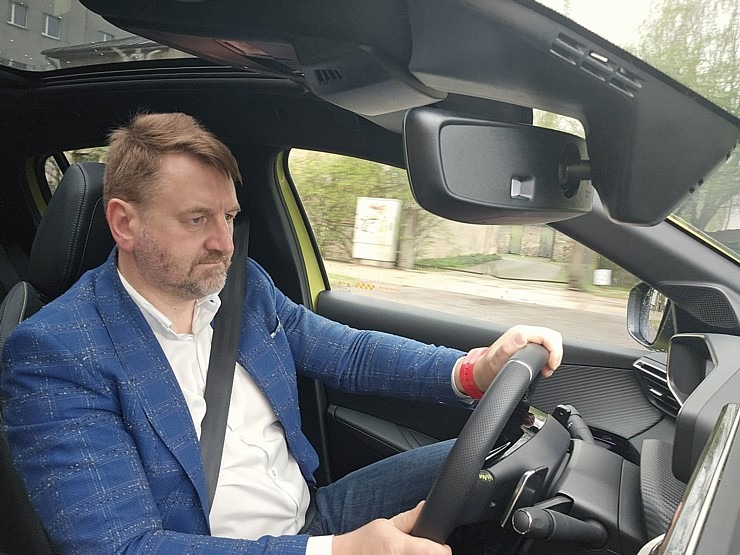Ar jauno un ekonomisko «Peugeot 208 1.2 Hybrid» apceļojam Latgali un Sēliju. Sadarbībā ar Autobassadone.lv Ar jauno un ekonomisko «Peugeot 208 1.2 Hybrid» apceļojam Latgali un Sēliju. Sadarbībā ar Autobassadone.lv 352192