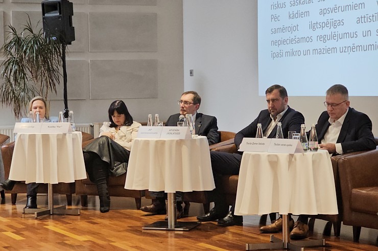 Tūrisma nozare viesnīcā «Riga Islande Hotel» diskutē ar Eiropas Parlamenta deputāta amata kandidātiem Tūrisma nozare viesnīcā «Riga Islande Hotel» diskutē ar Eiropas Parlamenta deputāta amata kandidātiem 352362
