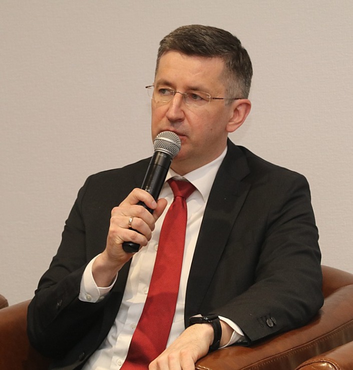Tūrisma nozare viesnīcā «Riga Islande Hotel» diskutē ar Eiropas Parlamenta deputāta amata kandidātiem Tūrisma nozare viesnīcā «Riga Islande Hotel» diskutē ar Eiropas Parlamenta deputāta amata kandidātiem 352363
