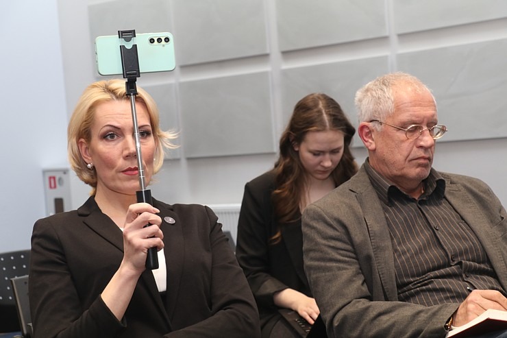 Tūrisma nozare viesnīcā «Riga Islande Hotel» diskutē ar Eiropas Parlamenta deputāta amata kandidātiem Tūrisma nozare viesnīcā «Riga Islande Hotel» diskutē ar Eiropas Parlamenta deputāta amata kandidātiem 352367