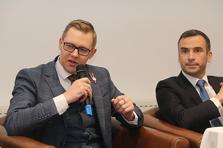 Tūrisma nozare viesnīcā «Riga Islande Hotel» diskutē ar Eiropas Parlamenta deputāta amata kandidātiem Tūrisma nozare viesnīcā «Riga Islande Hotel» diskutē ar Eiropas Parlamenta deputāta amata kandidātiem 352369