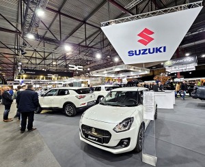 Ķīpsalā pulcējas auto fani uz starptautisko autoindustrijas izstādi «Auto 2024» 5